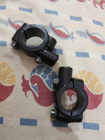 Handlebar lights clips
