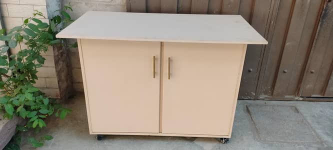 Astari Stand for sale