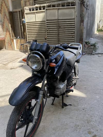 Yamaha YBR G