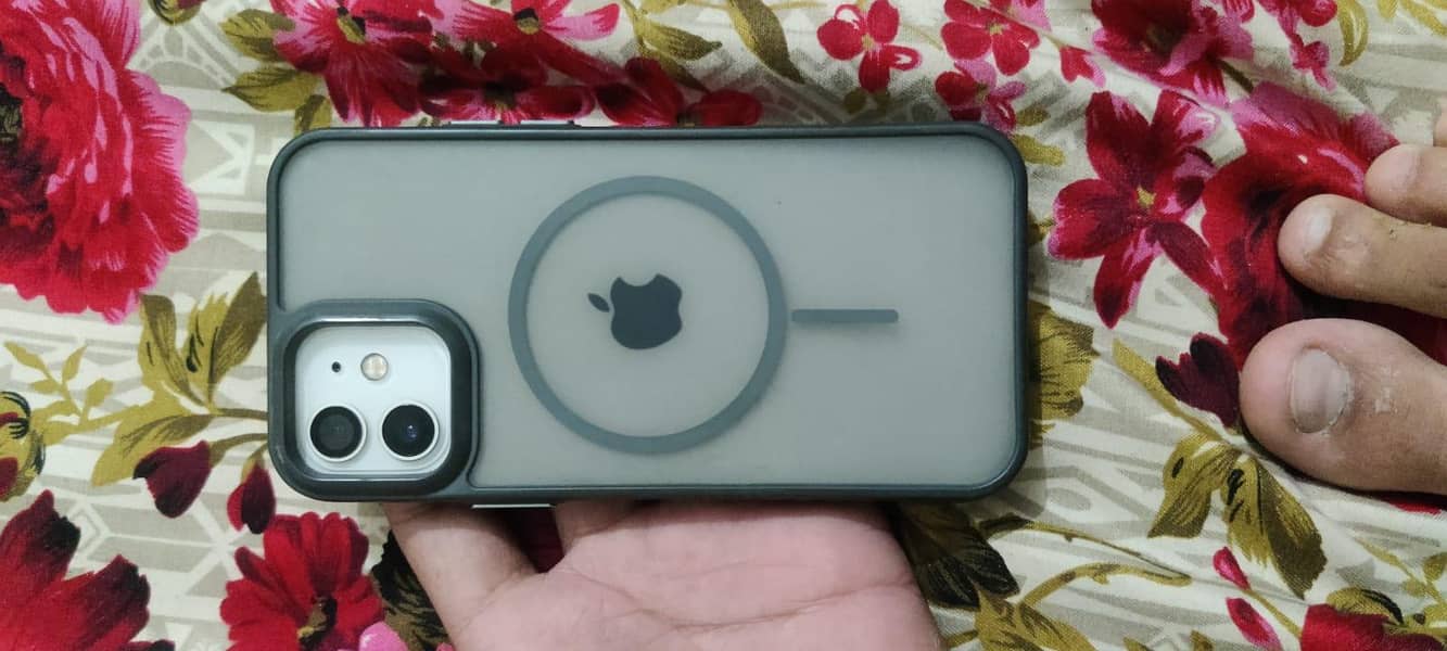 iPhone 12 7