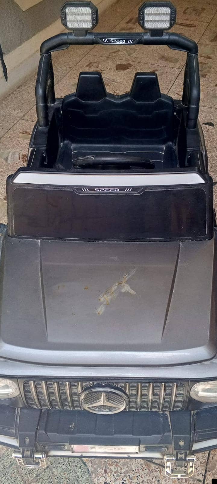 jeep . 1