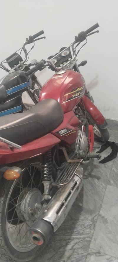 Yamaha YB125Z