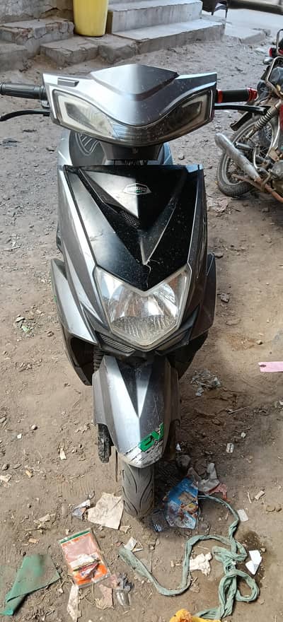 need urgent sale azaadi old edition scooty motorcycle