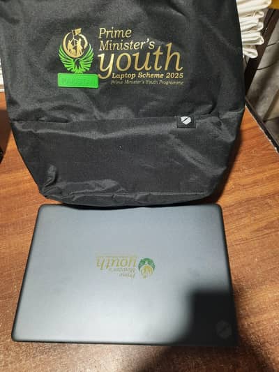Laptop MECHREUO Ryzen  R 14P