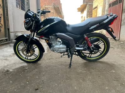 Suzuki GSX-125 2025