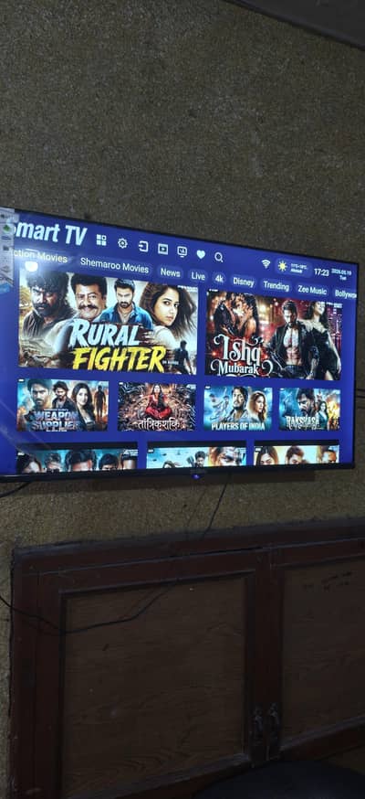 44 inch LCD 4k no falt