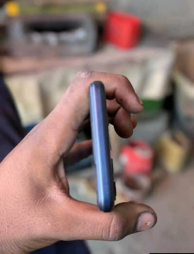 phone ok ha 6 128 box bhi ha seald ha whatsapp 03410220585
