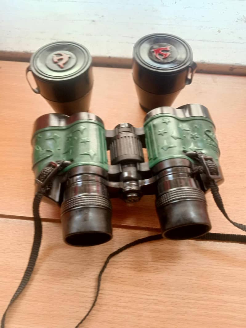 binoculars 0
