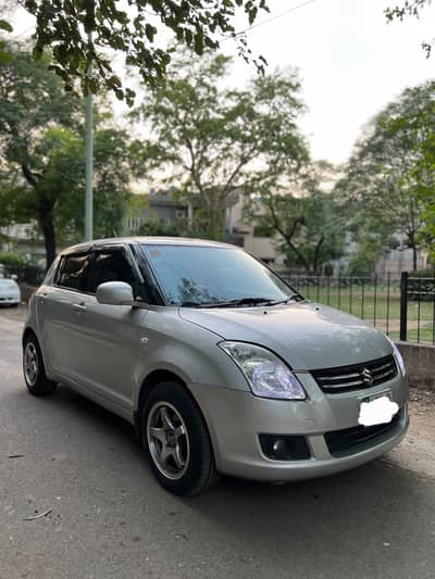 Suzuki Swift DLX 2013
