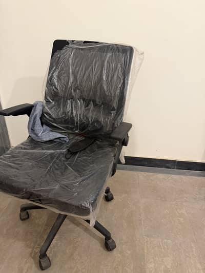 Ergonomic Office Chair Mint Condition Unused