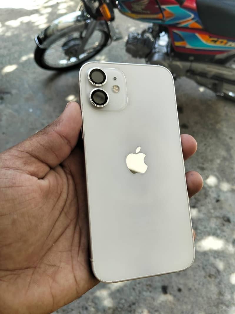 iPhone 12 1