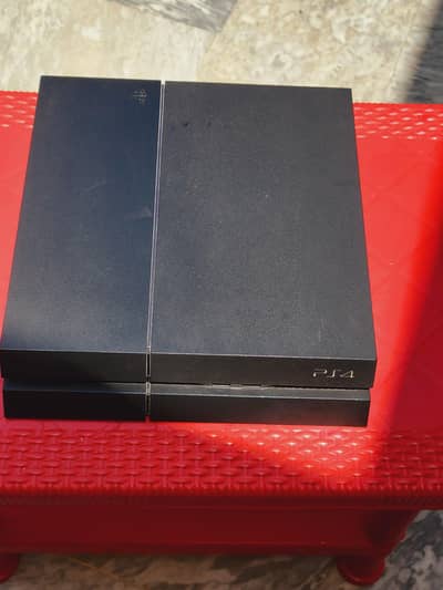 PS4 Fat 1TB | Jailbroken | 2 Controller | 13 Games Installed