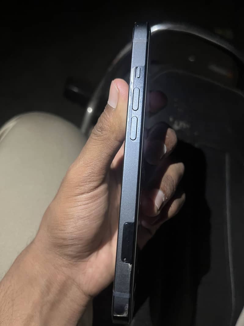 iPhone 13 1