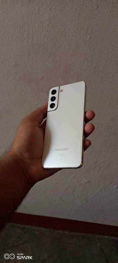 Samsung Galaxy S22 Plus with box