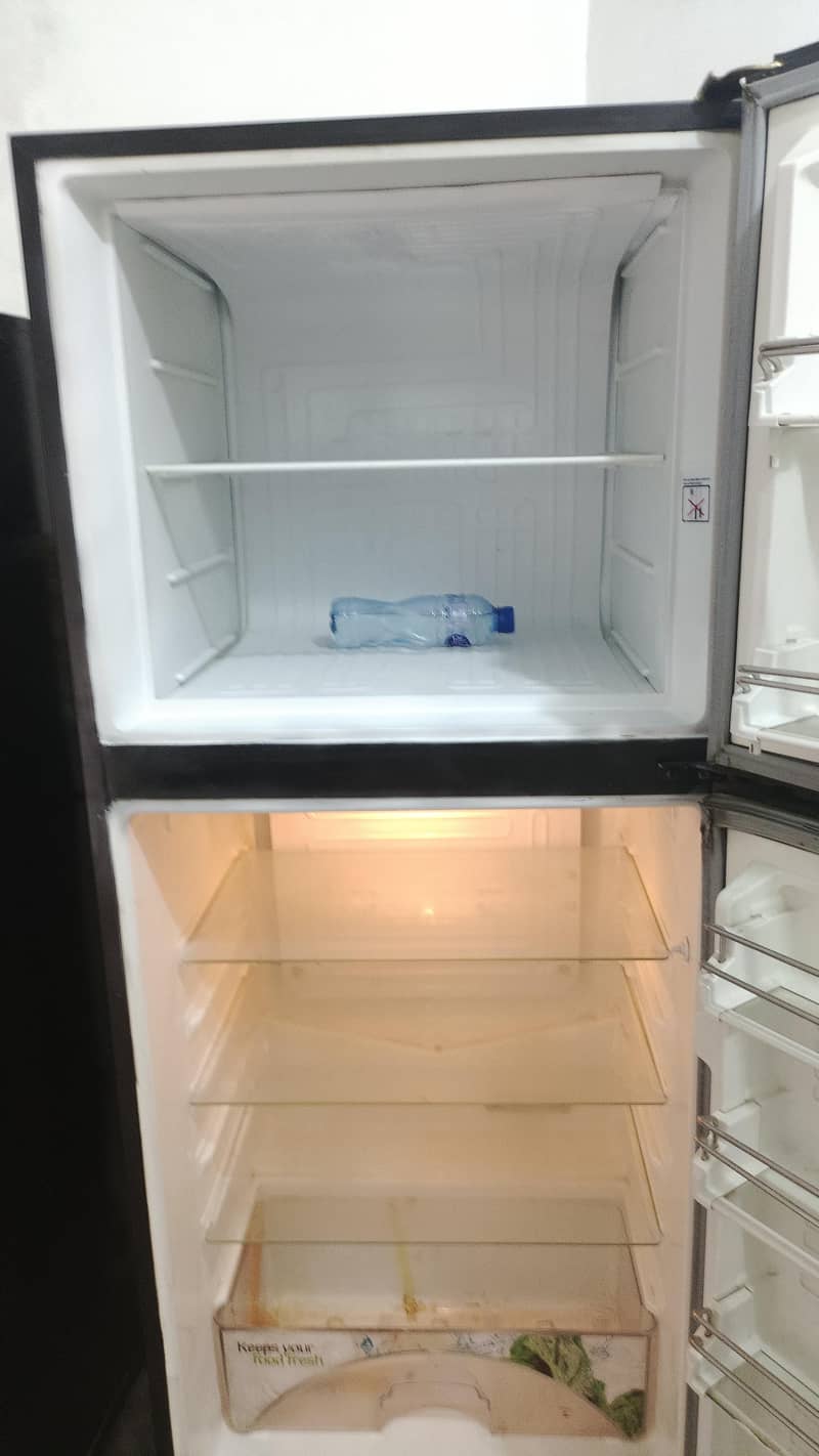 Refrigerator 4
