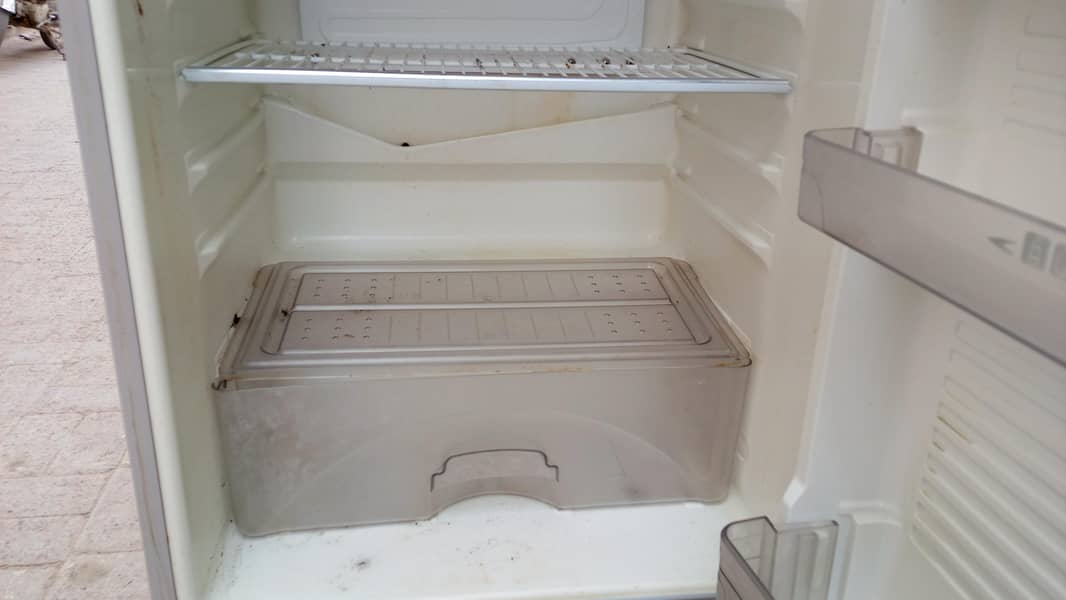 refrigerator 3