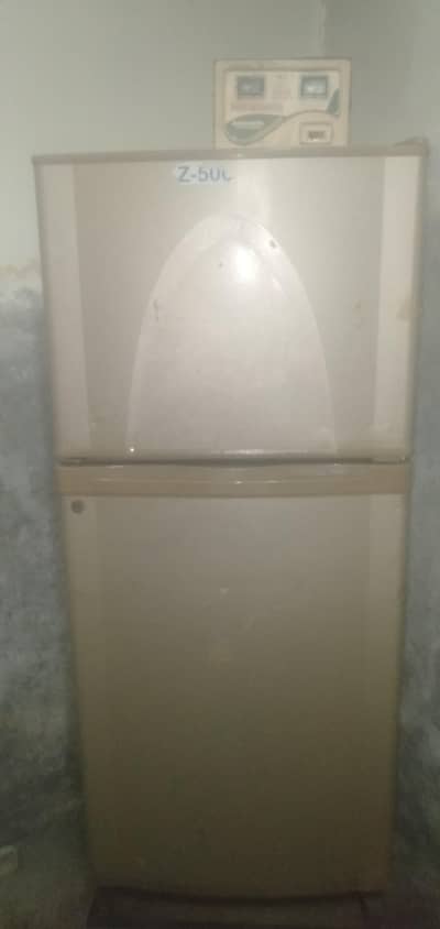 Dowlance fridge hy all ok urgent sale