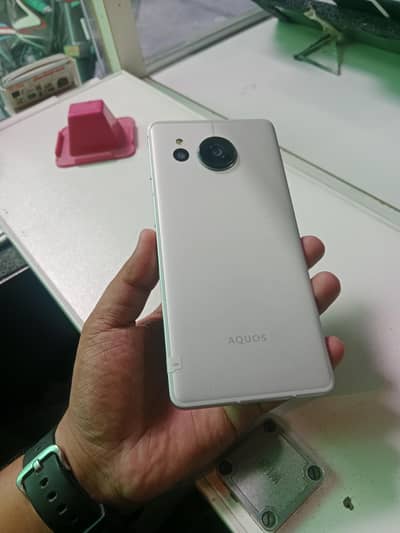 Aquos Sen 7