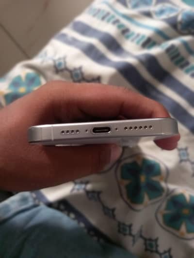 I phone 15 pro max jv