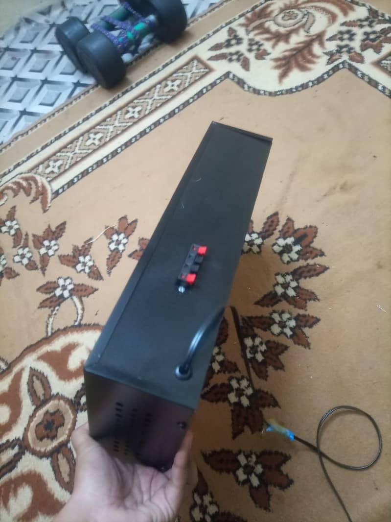 speakers 4