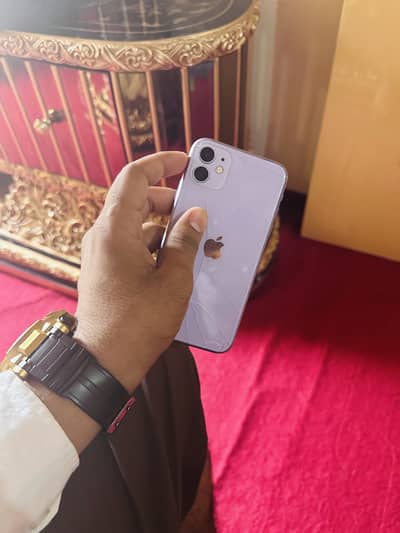 iPhone 11 non pta (butt sim working)  128 gb