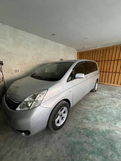 Toyota Corolla ISIS automatic transmission 7 seater for sale