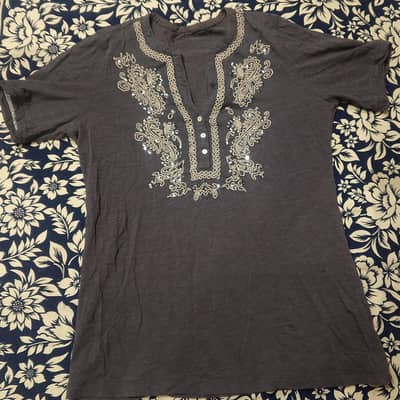 embroided crop top