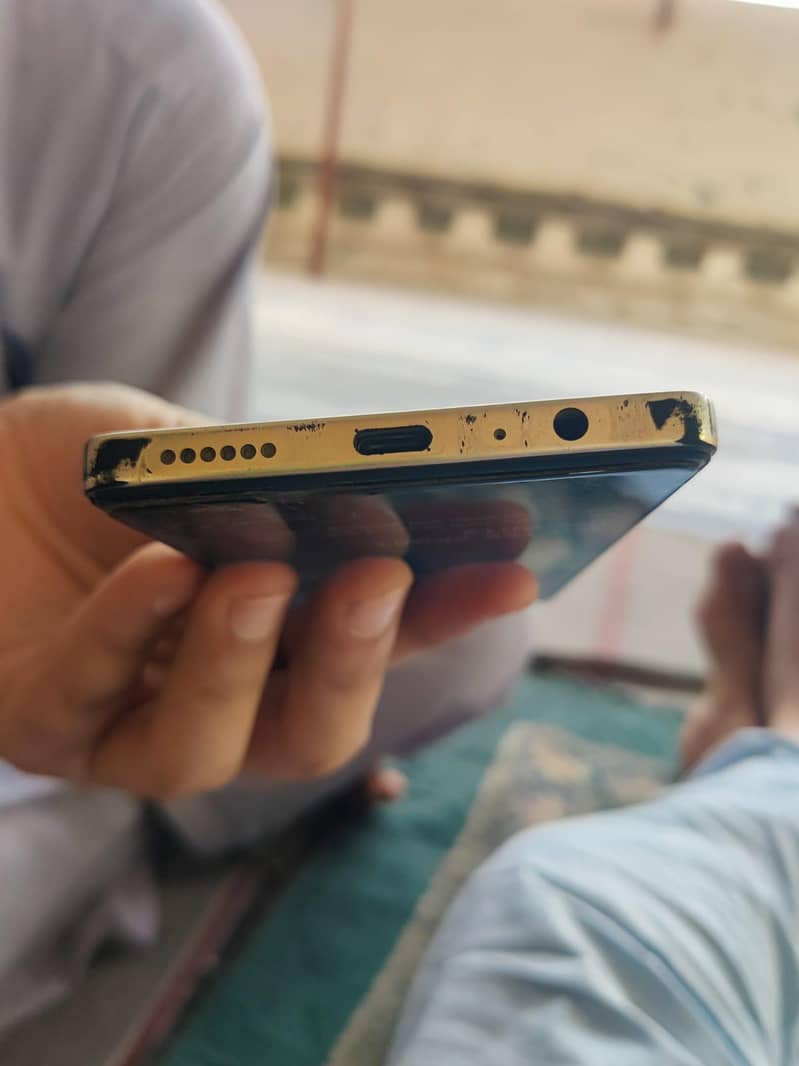 Tecno comon 30 4