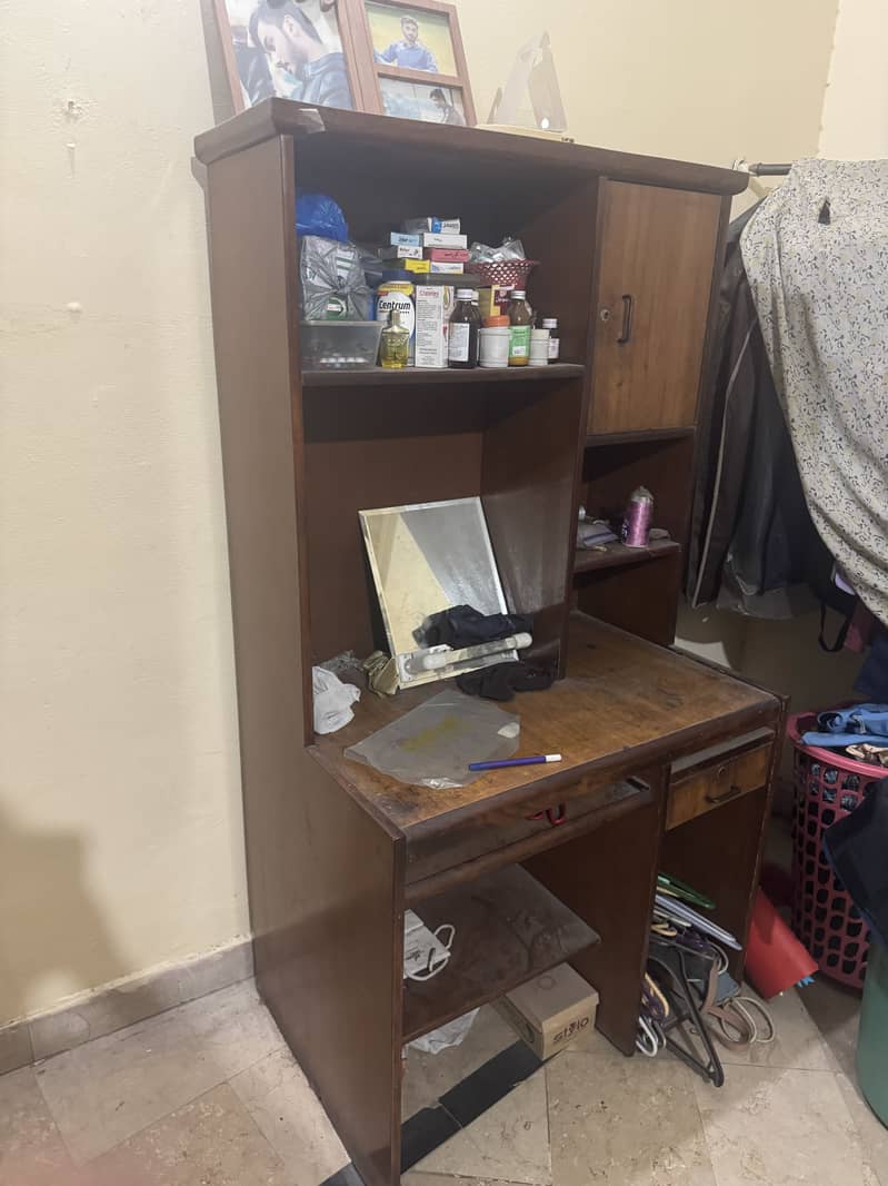 Wardrobe Table 1