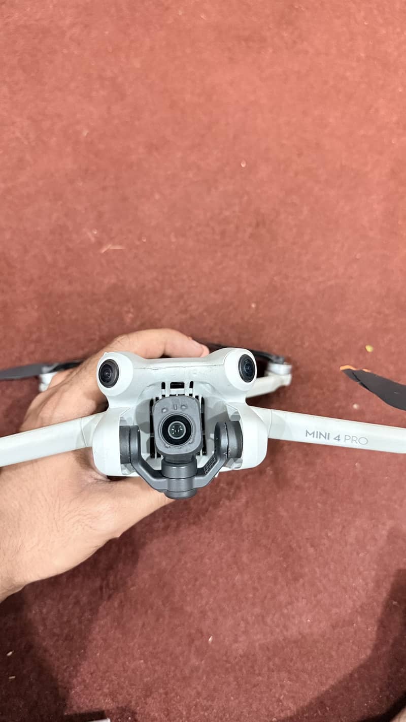 Dji Mini 4 Pro Fly More Combo with Smart Controller 4
