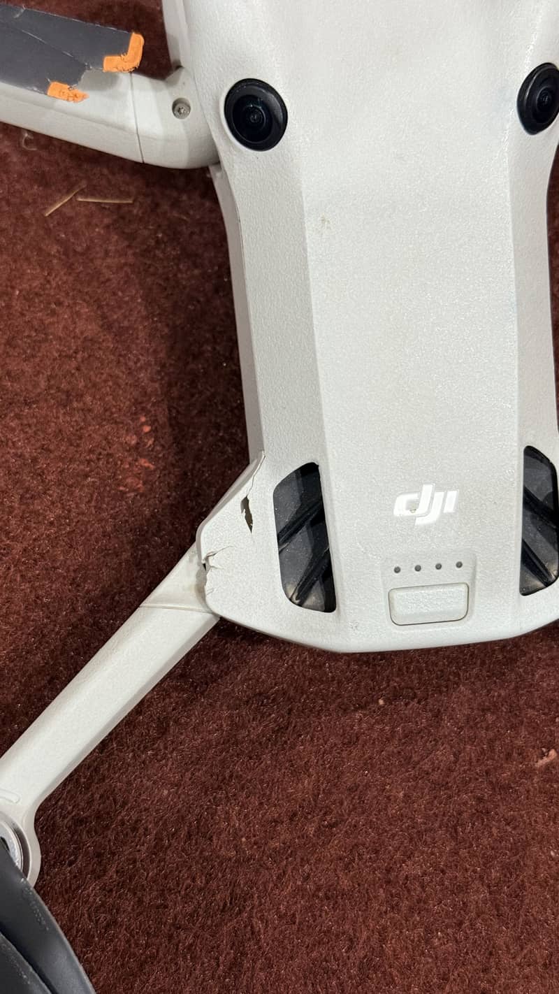 Dji Mini 4 Pro Fly More Combo with Smart Controller 6