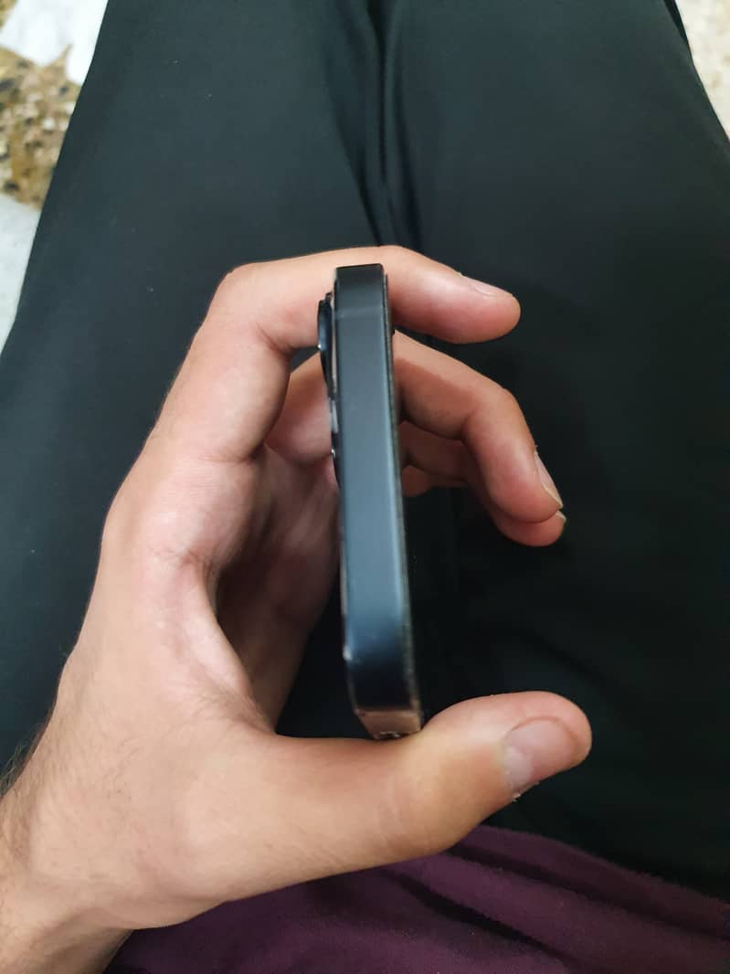 iPhone 14 2