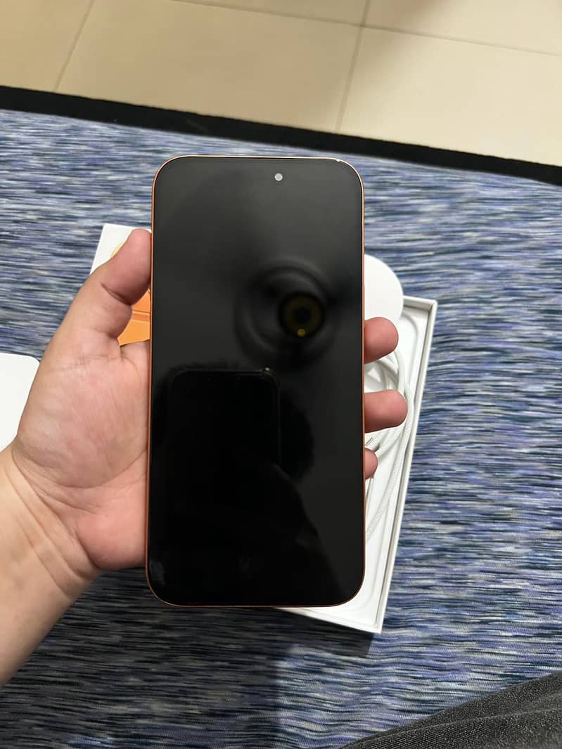 iPhone 17 pro max 4