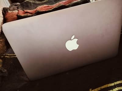 apple mac book air i5