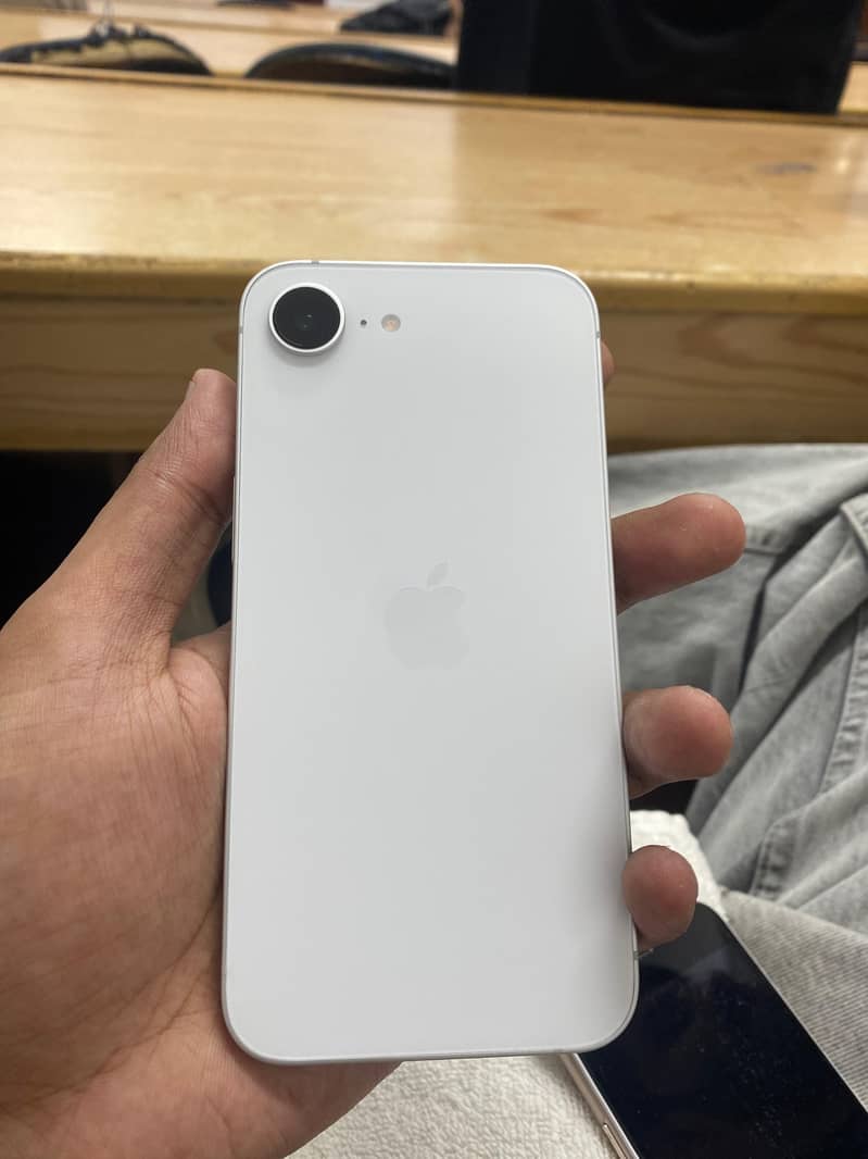 iPhone is 16e jv 0