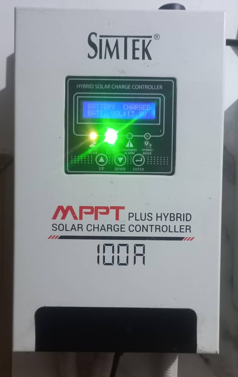 SIMTEK 100 AMP MPPT CHARGE CONTROLLER 0