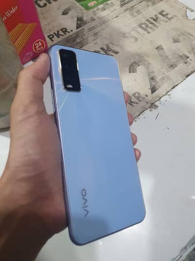 vivo y20 with box