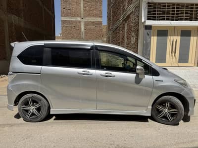 Freed Honda 2012 2017  For sale