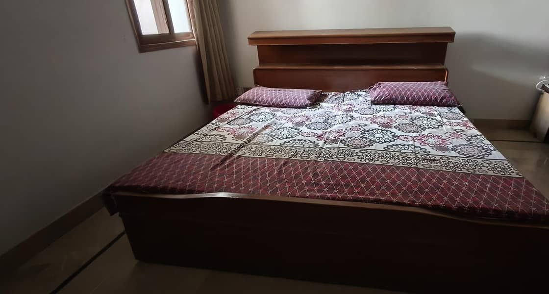 Double Bed 0