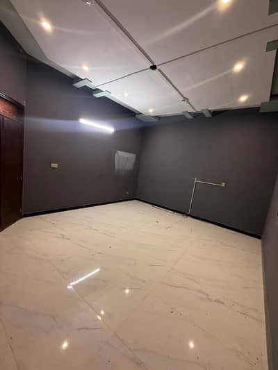 400 Sq. Yrd Ground Floor Portion Available | 3 Bed DD | Silent Commercial Area | Separate Entrance & Meters |Prime location of Johar block 7