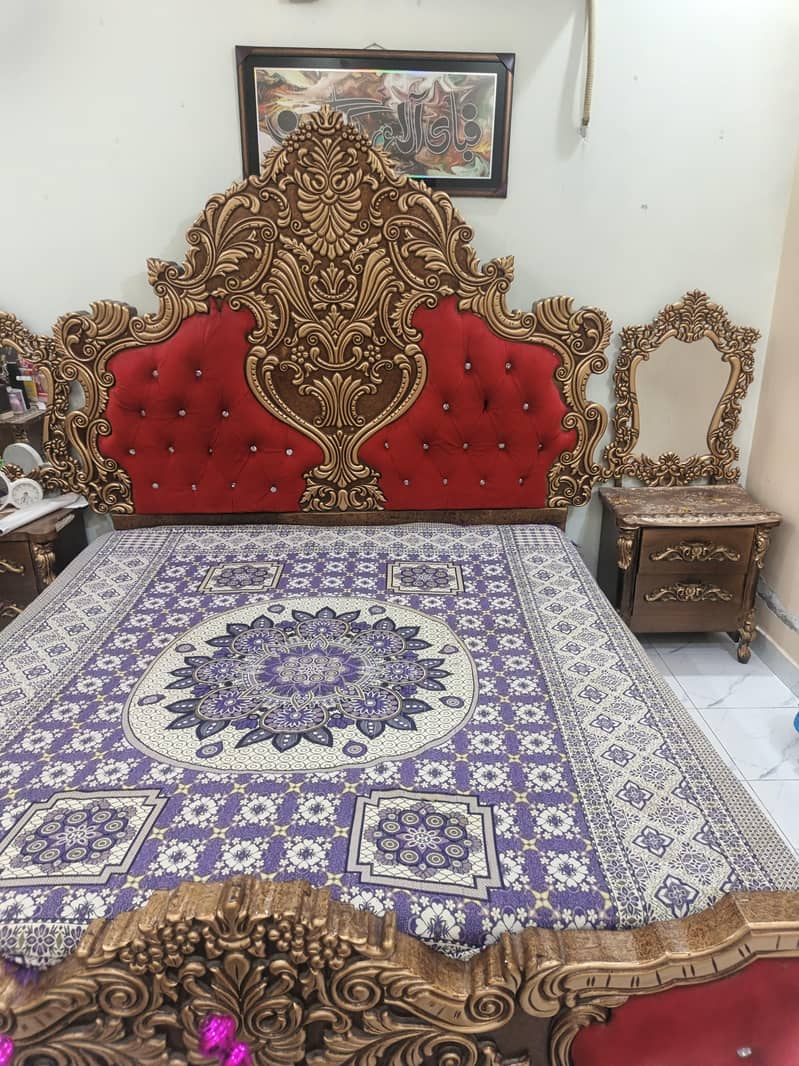 king size bed 0