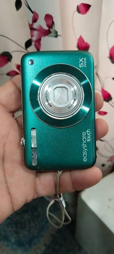 digital camera 10/9.5