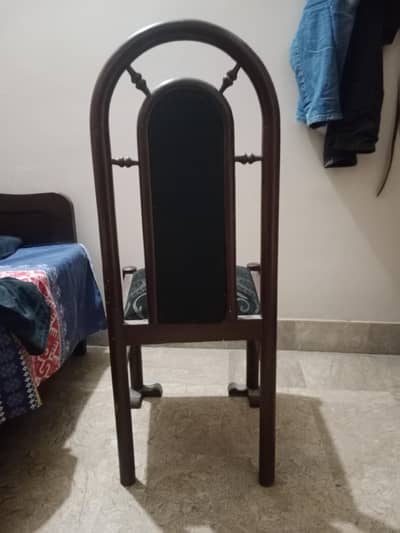 12 dinning chairs for sale (only chairs)