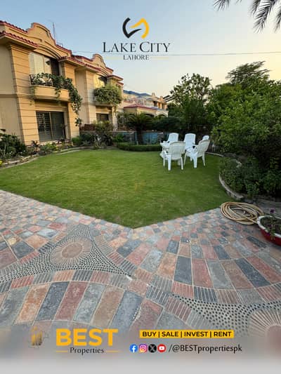 1 Kanal Facing Park House for SALE in Lake City Lahore