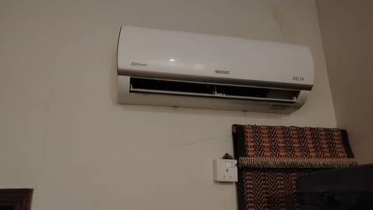 Orient AC for Sale – Needs Repair