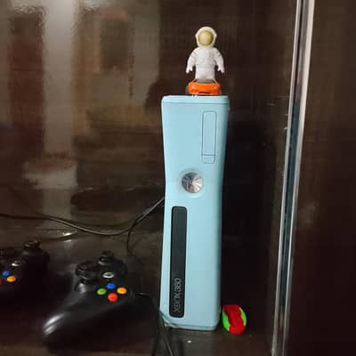 10/10 condition Xbox 360 for sale in a reasonable price