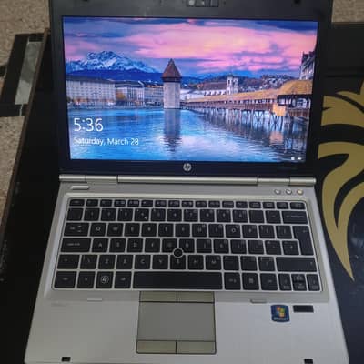 HP Elitebook 2560p 4GB Ram+ 500 GB hard