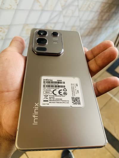 Infinx Note50 condition 10/10 with Box and wireless