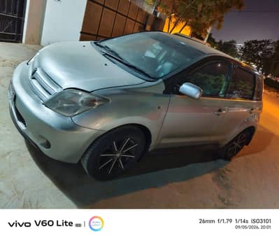 Toyota IST 2010