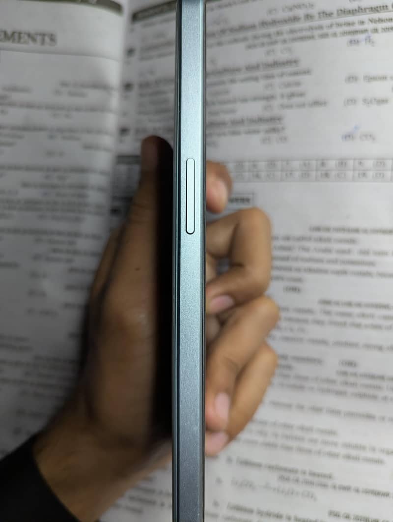 OnePlus Ace 2V 3